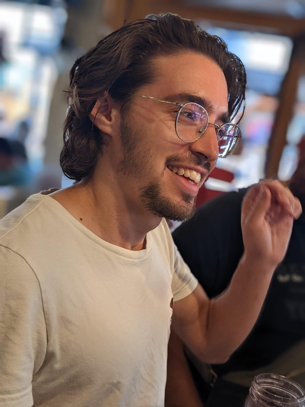 אורי עם חברים